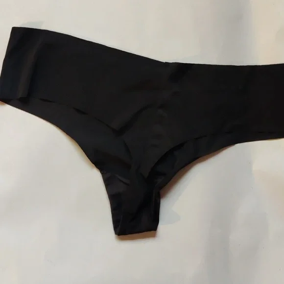 Victoria Secret Thongs NWOT Size Small - Picture 4 of 7